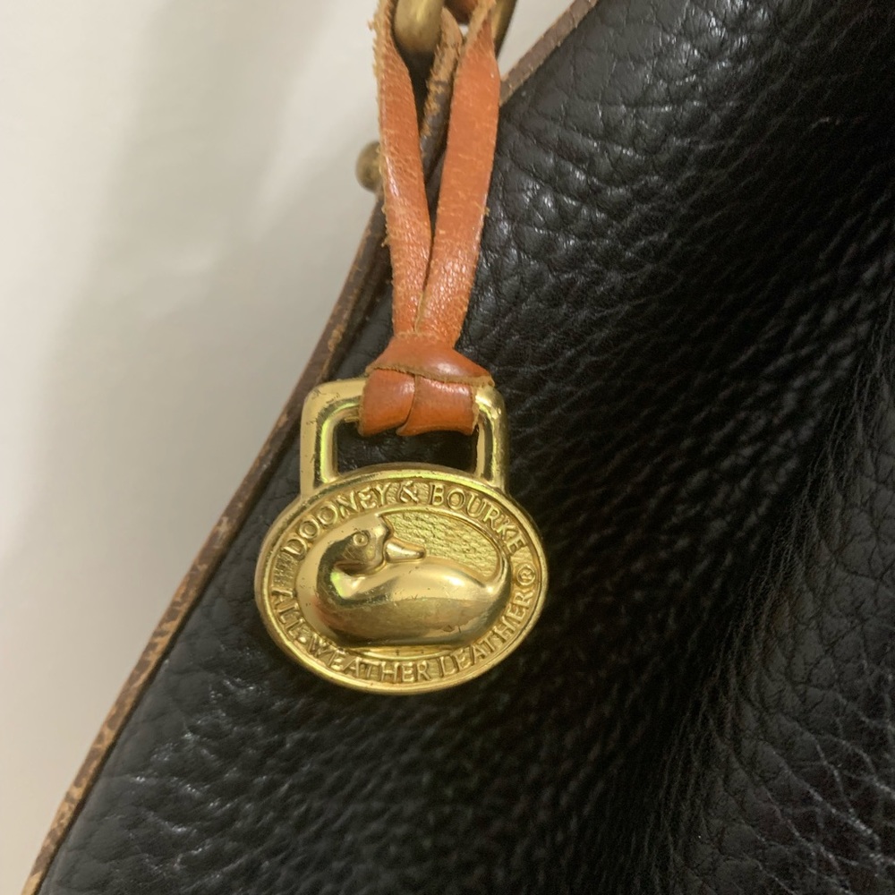 Vintage XL Dooney & Bourke Teton Drawstring Bucket Bag - Picture 4 of 14